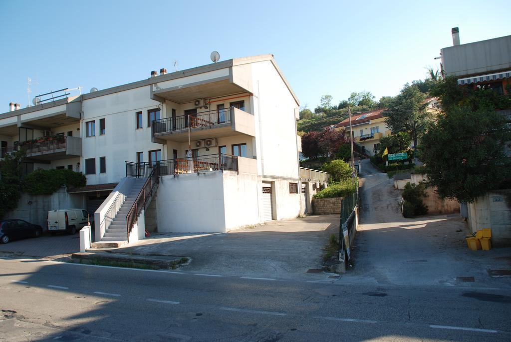卡拉基亚拉住宿加早餐旅馆 奥托纳 外观 照片
